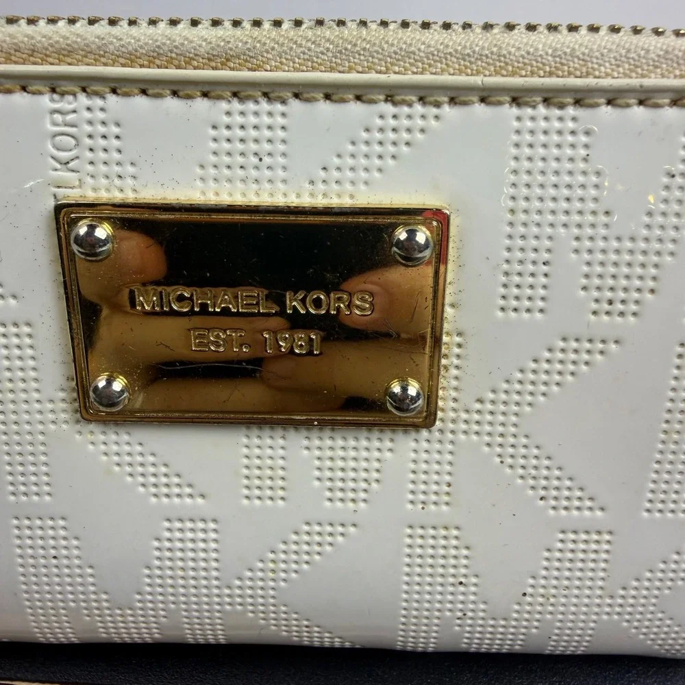 Michael Kors White Monogram Patent Leather Zip Around Wristlet Wallet Gold Logo